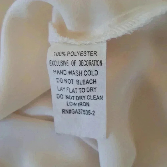 ❤️ Monteau Cream Blouse with crochet back - Picture 11 of 11